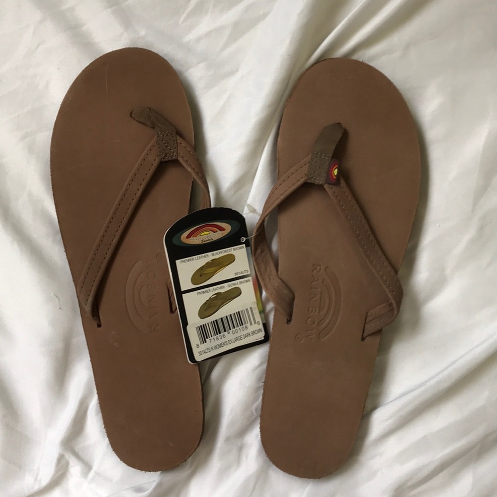 Rainbows slippers in dark brown NWT